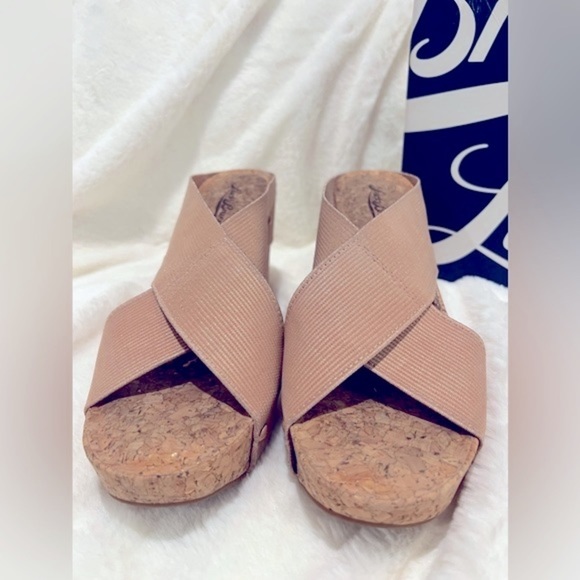 S25. Lucky Brand Women’s Miller2 Blush/Champagne/Dena Elastic Cork Wedges - Picture 6 of 6